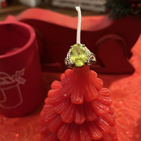 GORGEOUS RING - Picture 3 of 4